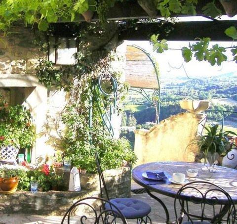 La Maison Aux Volets Bleus Bed & Breakfast Venasque Exterior photo